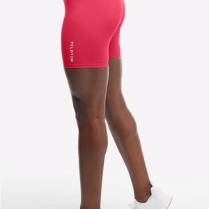 Peloton Cadent High Rise Bike Shorts – Teaberry (Hot Pink/Red) – Size M – NWT